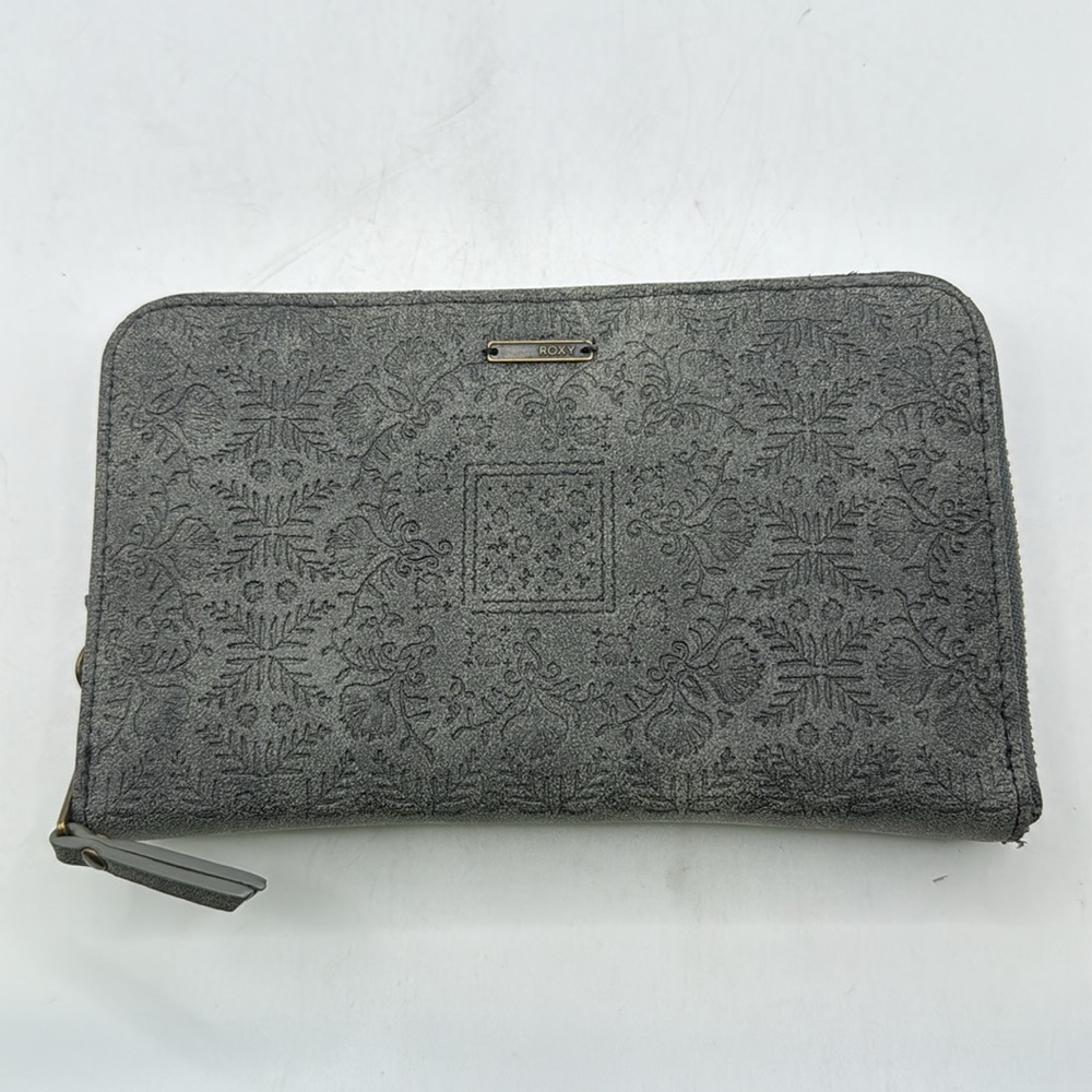 Roxy Won My Heart Zip Around Checkbook Wallet Clutch ID Card Holder Gray Emboss